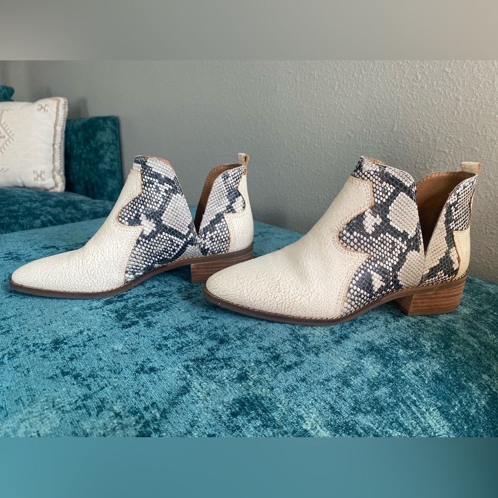 Lucky Brand Leymon Milk Weathered Snakeskin booties size 8M